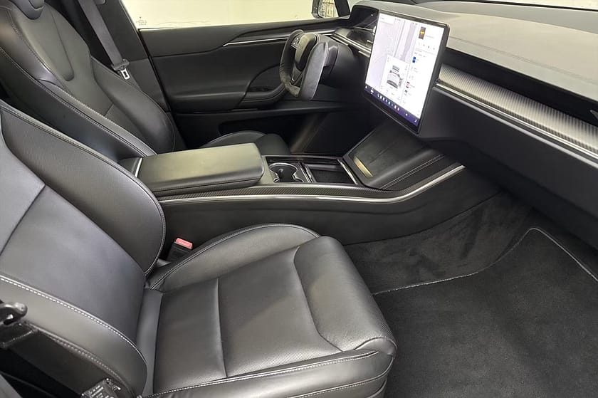 Bild 3 av Tesla Model X Plaid 6-sits Drag Luftfj Yoke Pano V-Pump Premiumljud AP 1020hk