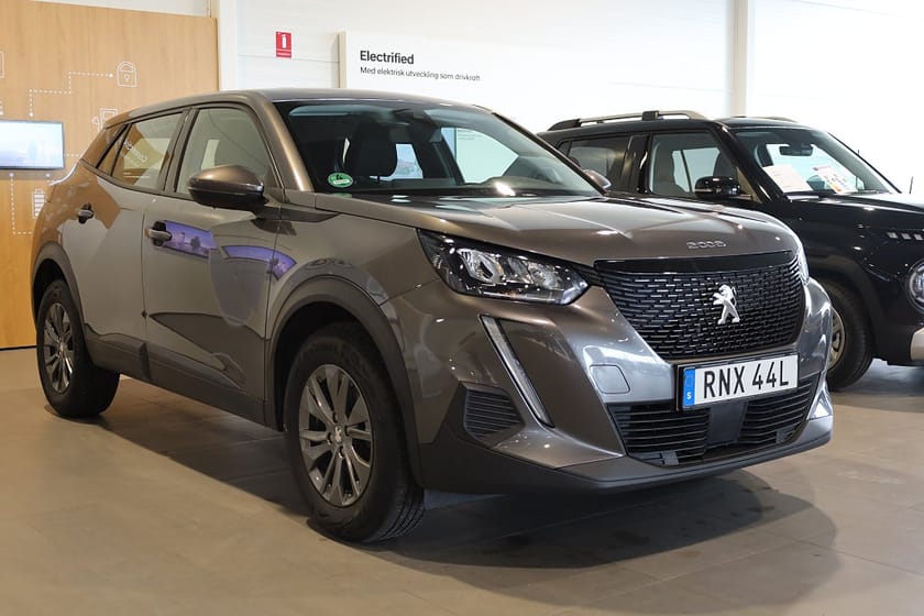 Bild 4 av Peugeot 2008 1,2 Active+ PureTech 130 AUT Kamera CarPlay