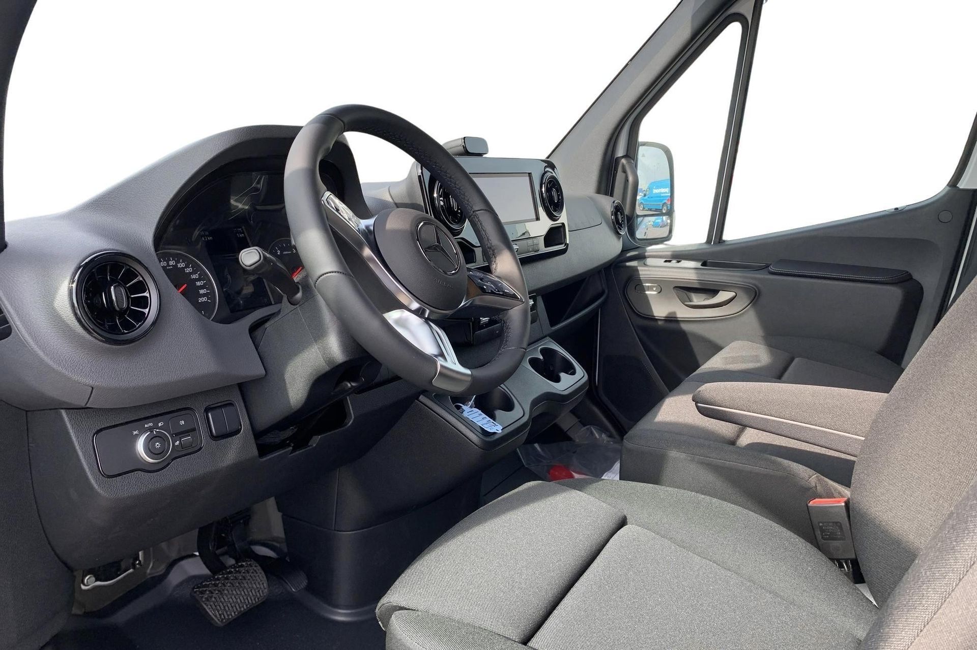 Mercedes-Benz Sprinter 2027, bild 7/12