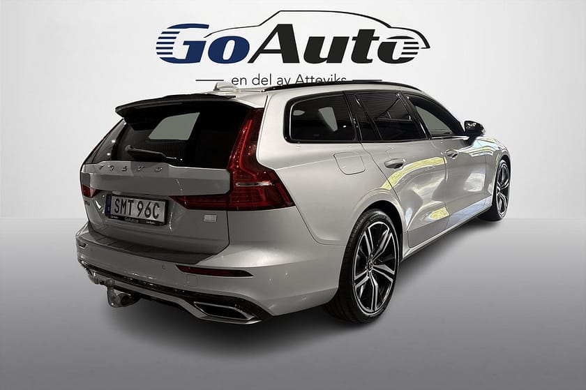 Bild 3 av Volvo V60 Recharge T8 AWD R-Design 392hk Drag Panorama H/K Ljud