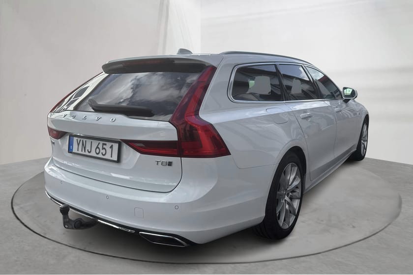 Bild 3 av Volvo V90 T8 AWD Twin Engine  Momentum Pro Edition