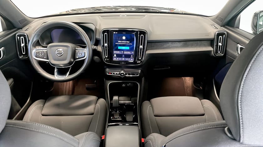Bild 4 av Volvo XC40 Recharge CORE 231Hk / Kamera / CarPlay / Navi