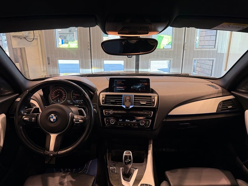 Bild 5 av BMW M140i xDrive 5-dörrars Steptronic H/K Gps B-kamera Skinn 340
