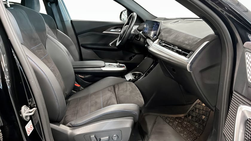 Bild 3 av BMW iX2 xDrive30 xDrive30e M Sport Driving Assist+ Panorama 360 Kamera H/K