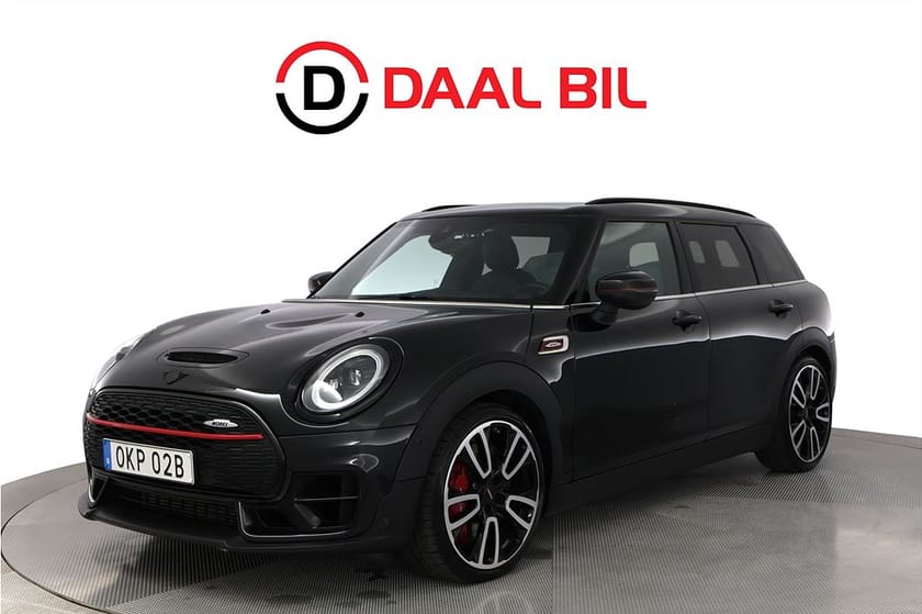 Bild 1 av MINI John Cooper Works ALL4 Clubman 306HK H/K® PANORAMA HUD LÄDER B-KAMERA NFC