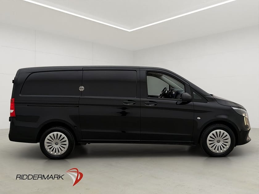 Bild 2 av Mercedes-Benz Vito 116 CDI 2.8t L2 Värm Drag Skinn 2xDörr B-Kam Moms