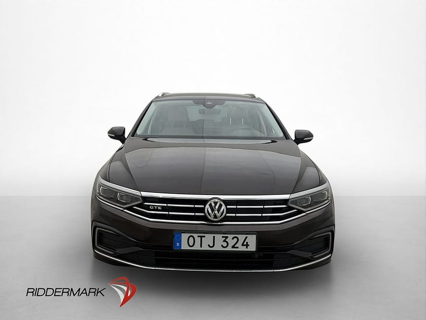 Bild 2 av Volkswagen Passat Sportscombi GTE Cockpit Värmare Drag Navi Adptv-Fart