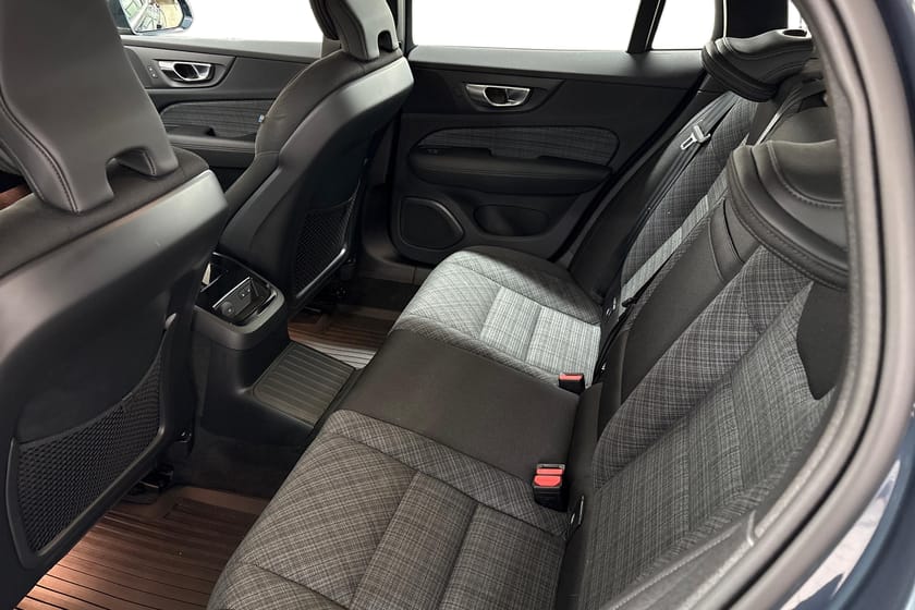 Bild 5 av Volvo V60 Recharge T6 II Core Edition/Navi/Kamera/El-Värmare