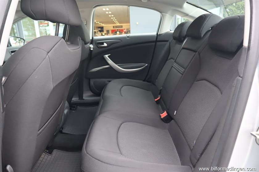 Bild 5 av Citroën C5 Sedan 1.6 THP 156hk Svensksåld Navi