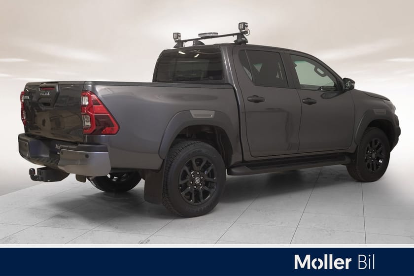 Bilde 2 av Toyota Hilux Dobbelcab 2,8D 204hk D-Cab 4WD SR+ Inv. X