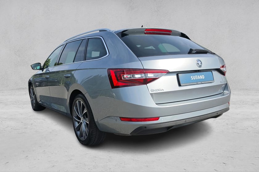 Bilde 3 av Škoda Superb Stasjonsvogn 4x4/Byttet reg.reim/L&K/Topputstyrt/Webasto/Skinn++