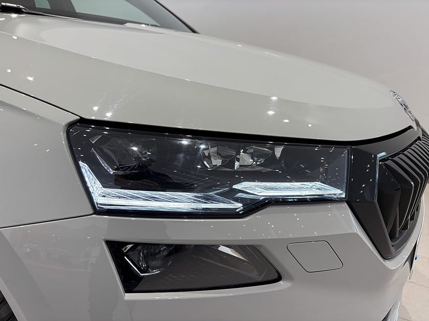 Bild 4 av Škoda Karoq Skoda SPORTLINE 1,5 TSI 150 HK 7 VXL DSG
