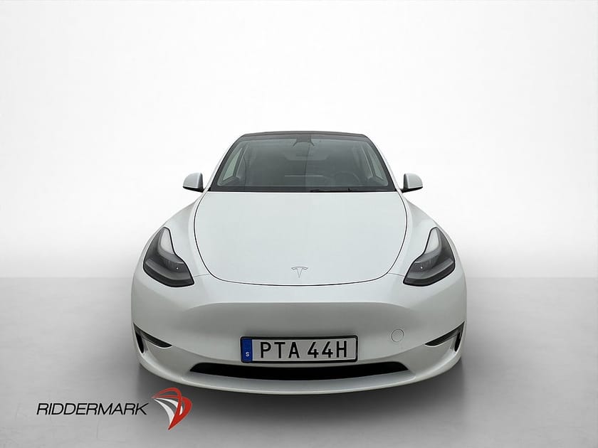Bild 3 av Tesla Model Y Performance AWD Pano Kamera Moms Drag Skinn AP