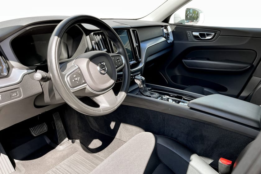 Bild 5 av Volvo XC60 D4 AWD Momentum Advanced SE