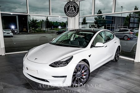 Tesla Model 3 Performance