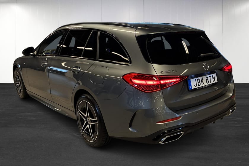 Bild 4 av Mercedes-Benz C 300 T e KOMBI | AMG | Drag | Nightpaket | Minnespaket | Akustik |