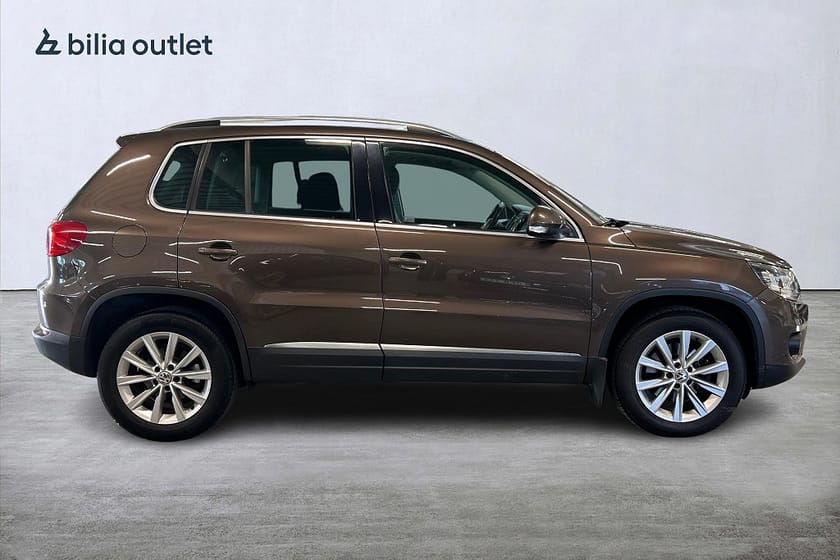 Bild 5 av Volkswagen Tiguan 2.0 TDI 4Motion Sport & Style 140hk Pano Drag B-kamera