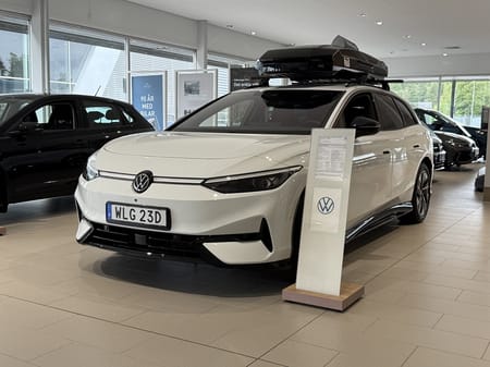 Volkswagen ID.7 Pro S Tourer 86 kWh 286hk Dragkrok Lagerbil SWE Edition
