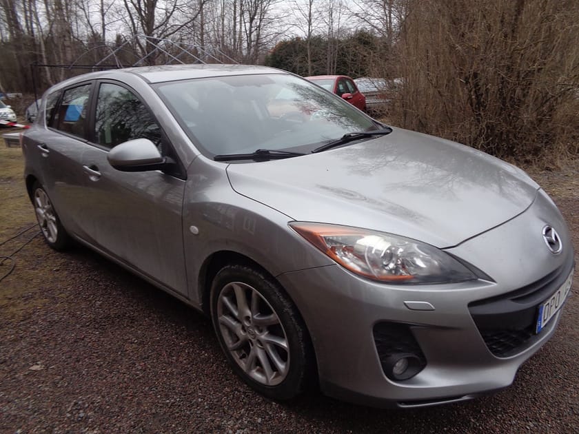 Bild 2 av Mazda 3 Sport 1.6 FARTH/NYSERVAD/FINANS/NYA BROMSAR/INBYTE