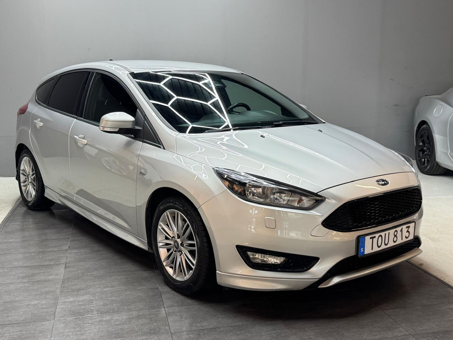 Ford Focus 1.0 EcoBoost 2017, bild 2/15