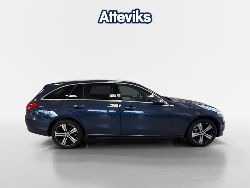 Bild 2 av Mercedes-Benz C 300 T e Avantagarde *Elstolar fram/Kamera/Drag*