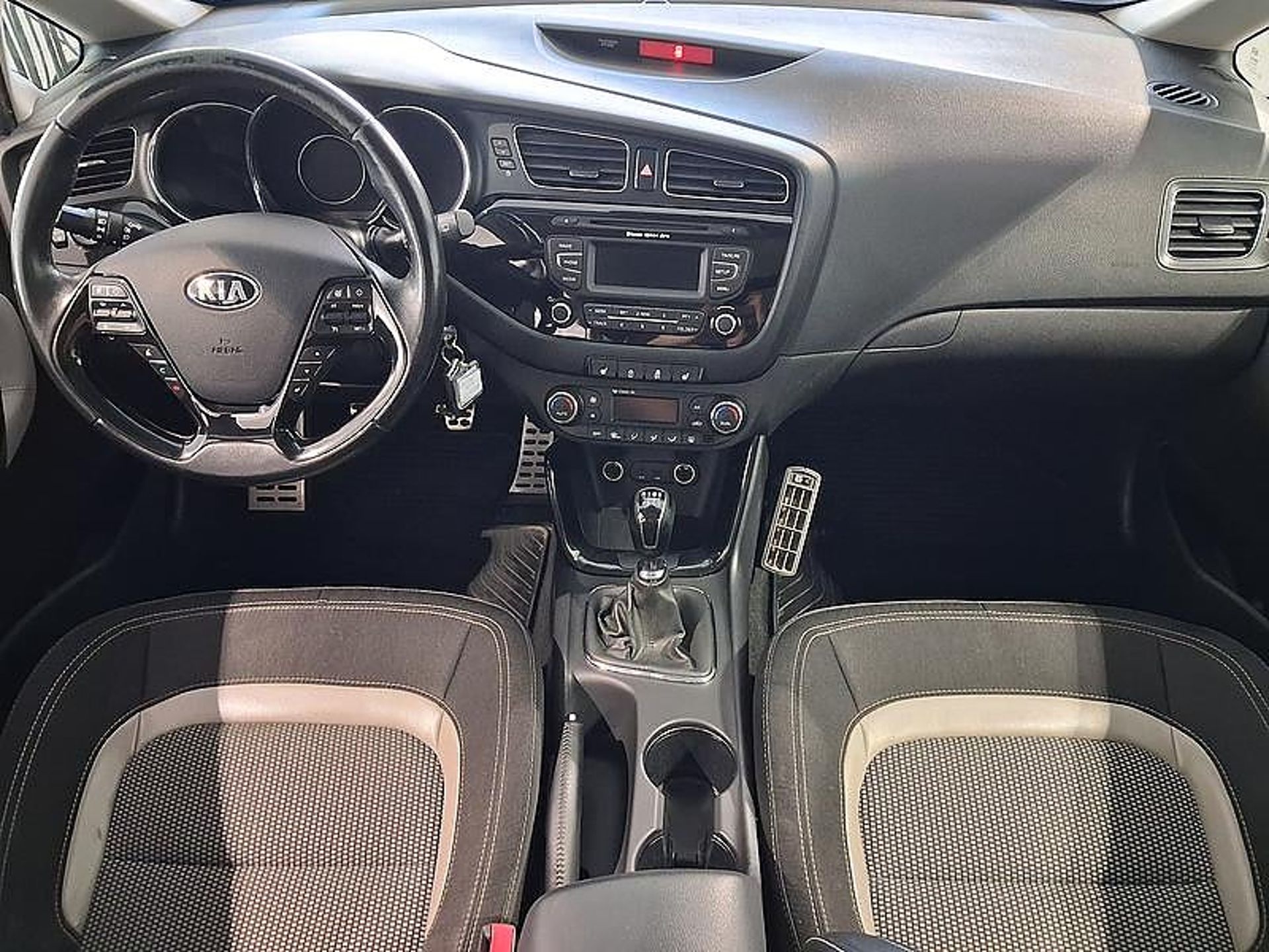 Kia Ceed COMBI 2014, photo 4/10