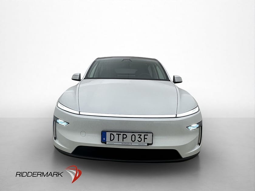 Bild 3 av Tesla Model Y Long Range AWD 1 Brukare Drag Pano Kamera AP