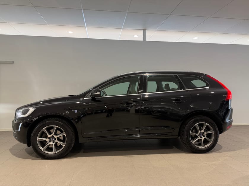 Bild 3 av Volvo XC60 D4 Ocean Race Business E PRO / Panorama tak / Sensorer fram och bak / Minnesstol /