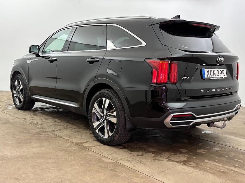 Bild 4 av Kia Sorento PHEV 265hk AWD Action 7-SITS Backkamera Navi Drag