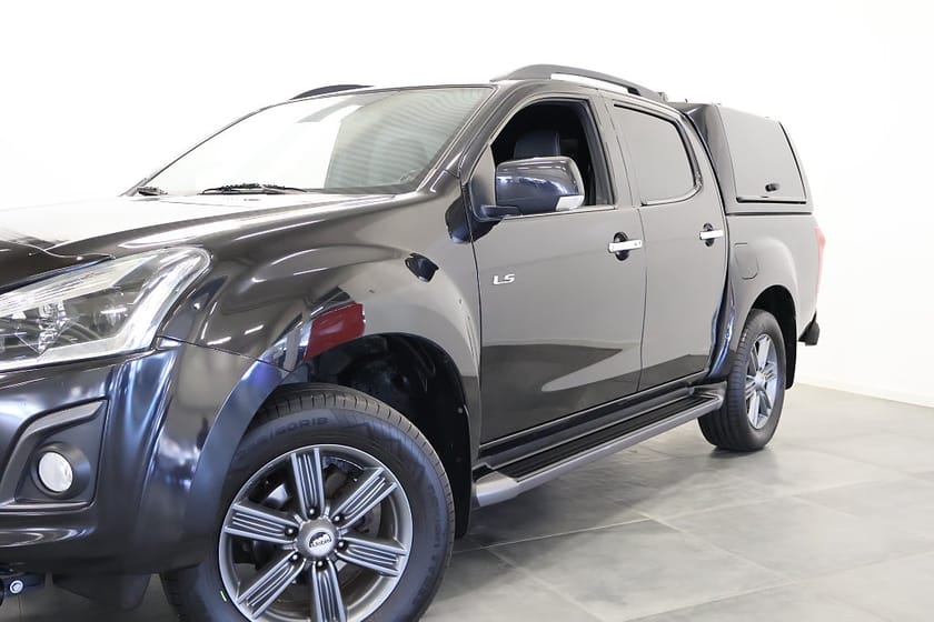 Bild 2 av Isuzu D-Max Crew Cab 1.9 4WD / Kåpa / V-Hjul / MOMS / Drag / M-Värm