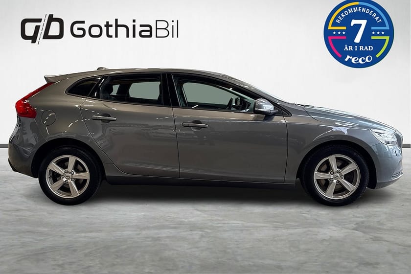 Bild 4 av Volvo V40 D3 Aut Momentum Värmare Backkamera Navi Farthållare VOC