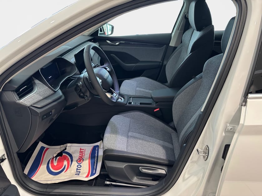 Bild 5 av Škoda Octavia Kombi COMBI SELECTION 116 hk Backkamera/Drag/Värmare