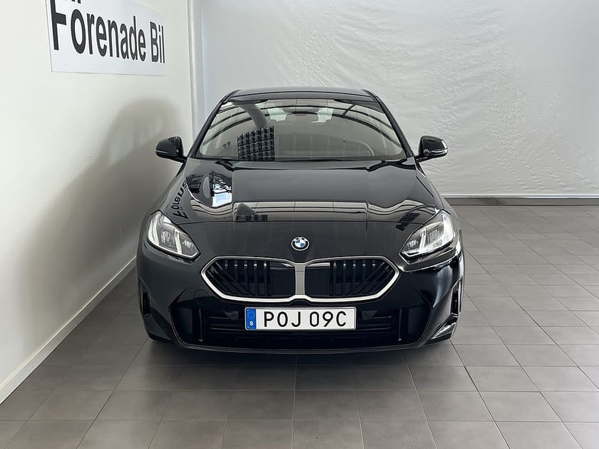 Bild 2 av BMW 120 PRIVATLEASING fr. 3.295 kr/mån Automat 17" Park Assist