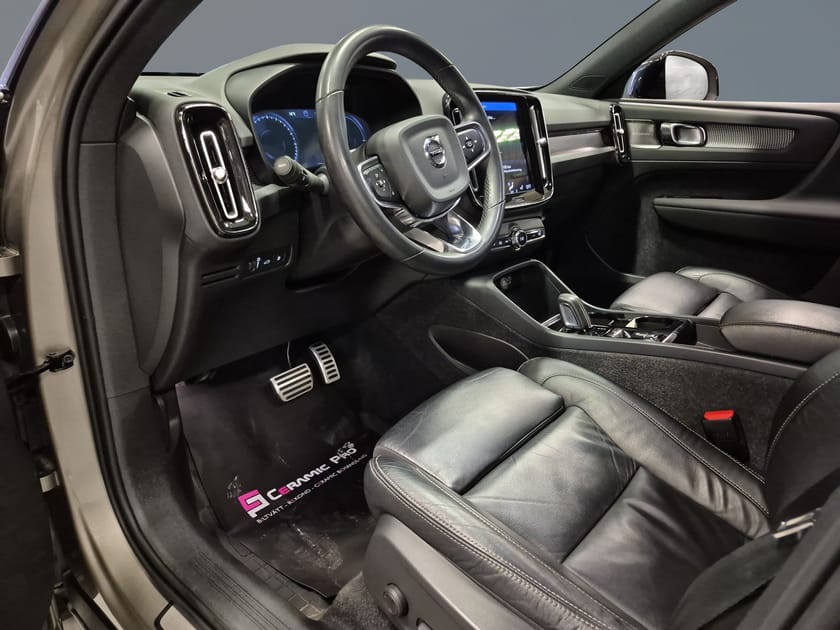 Bild 4 av Volvo XC40 Recharge T4 R-Design//HarmanKardon//Dragkrok//