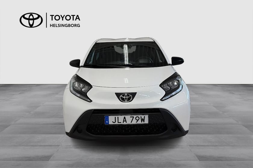 Bild 2 av Toyota Aygo X Play 1.0 VVT-i Manuell