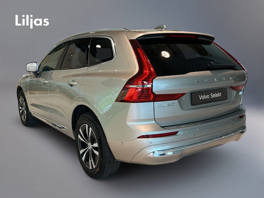 Bild 4 av Volvo XC60 Recharge T6 AWD Core Edition//Dragkrok//