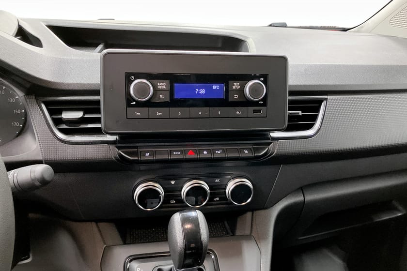 Bild 5 av Renault Kangoo E-Tech Skåp / 45kWh / Trägolv skåp