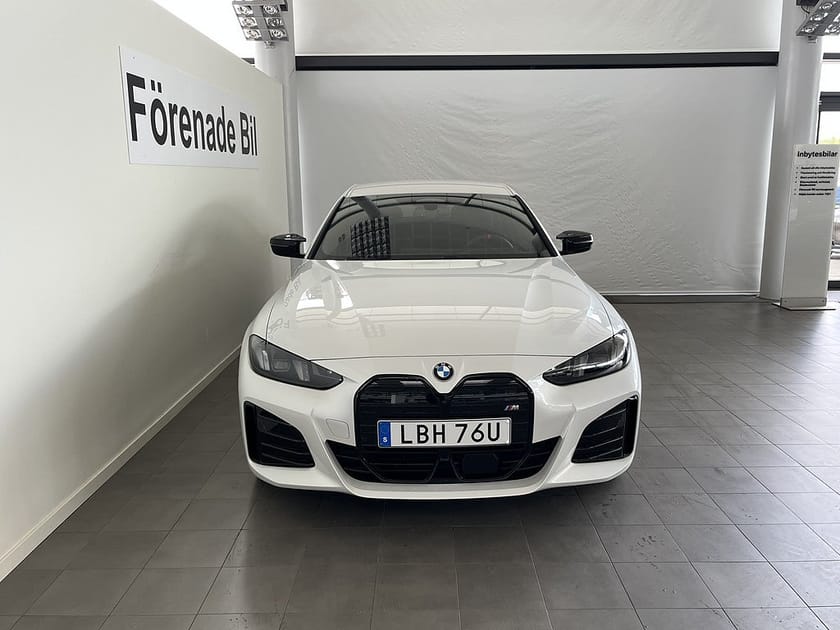 Bild 2 av BMW i4 M60 xDrive Gran Coupé M Sport Pro 19" H/K Drag Rattvärme