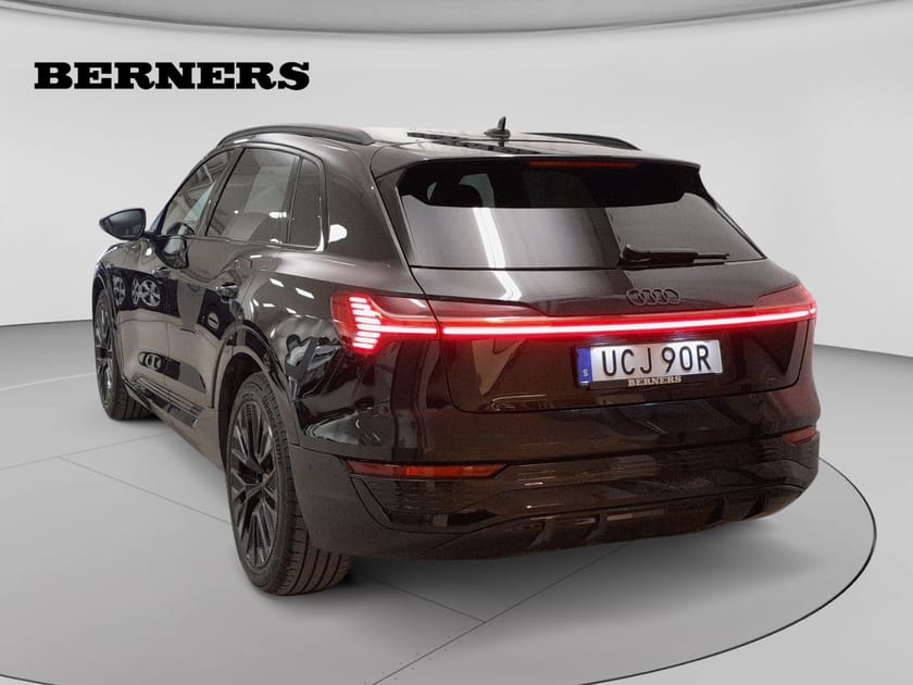 Bild 3 av Audi Q8 55 e-tron quattro S LINE 300,00 KW