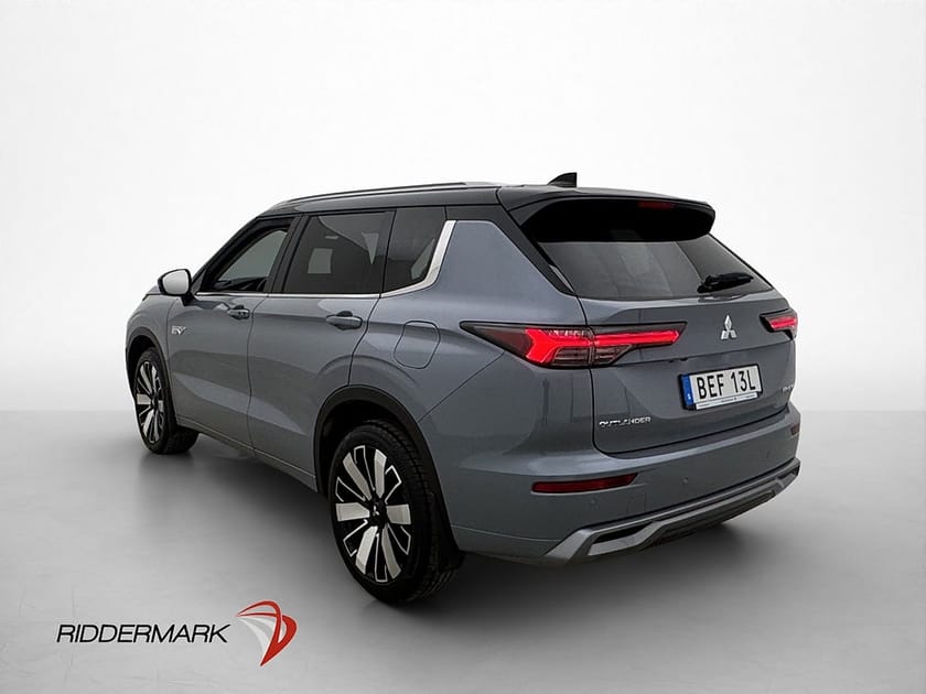 Bild 4 av Mitsubishi Outlander PHEV 4WD Instyle Pano Yamaha 360° HUD