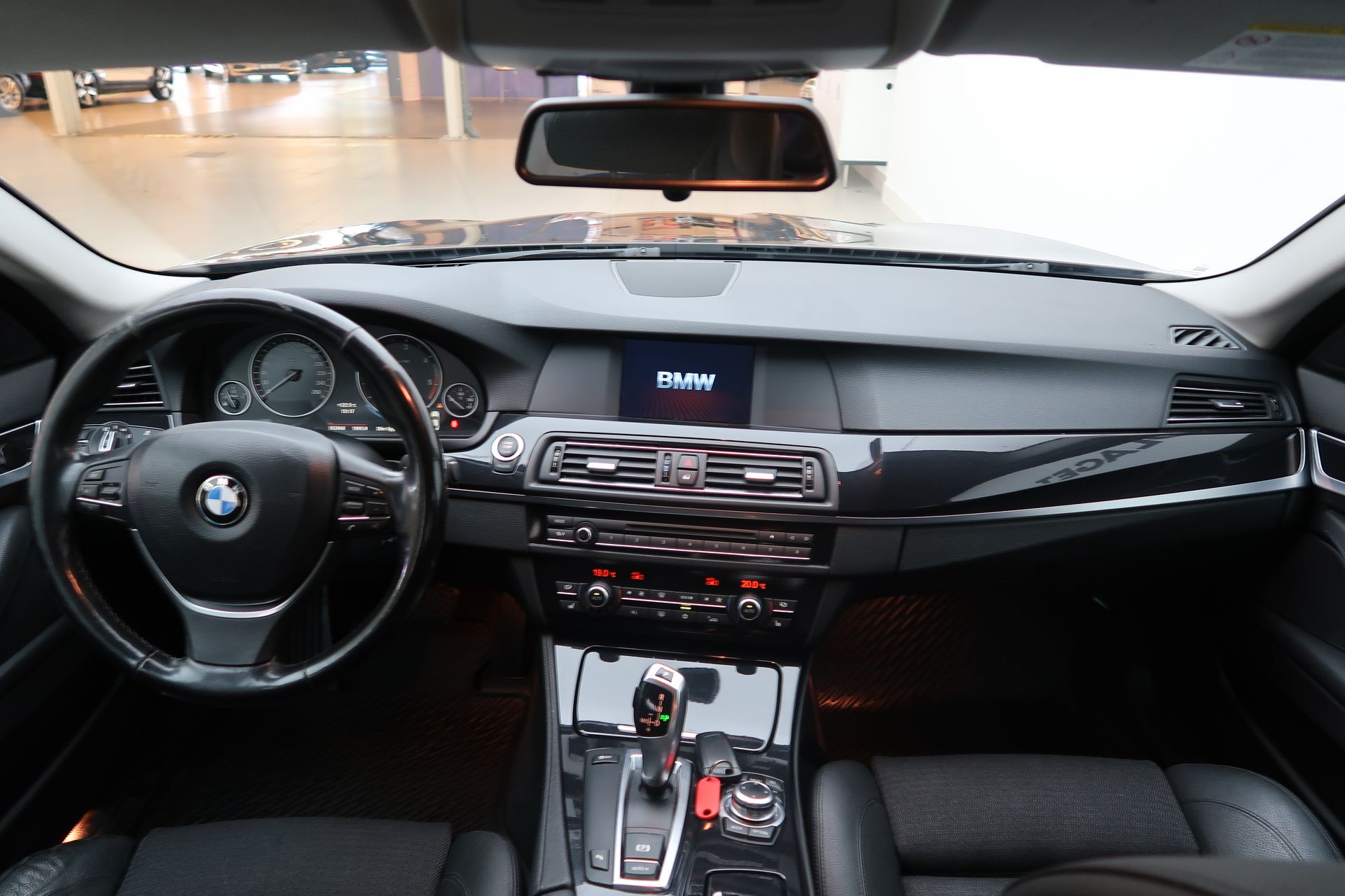 BMW 520 2011, bild 7/9