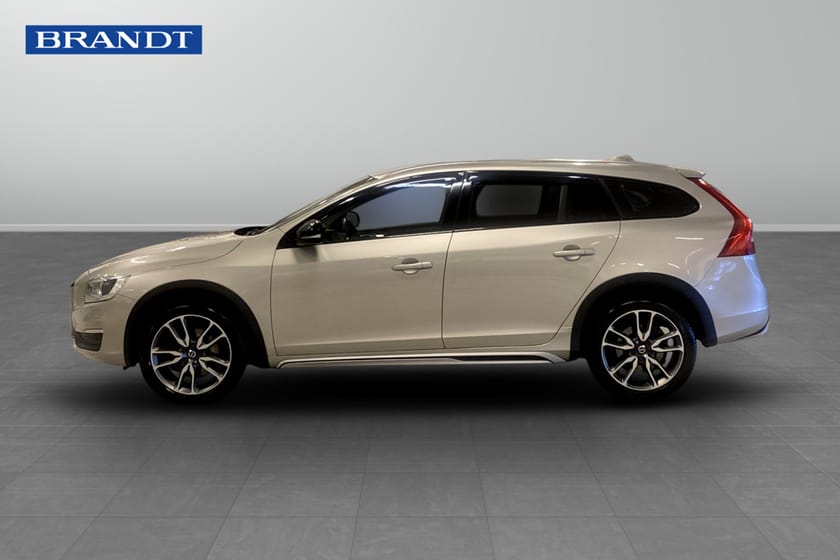 Bild 3 av Volvo V60 Cross Country D4 AWD Bus Adv Summum