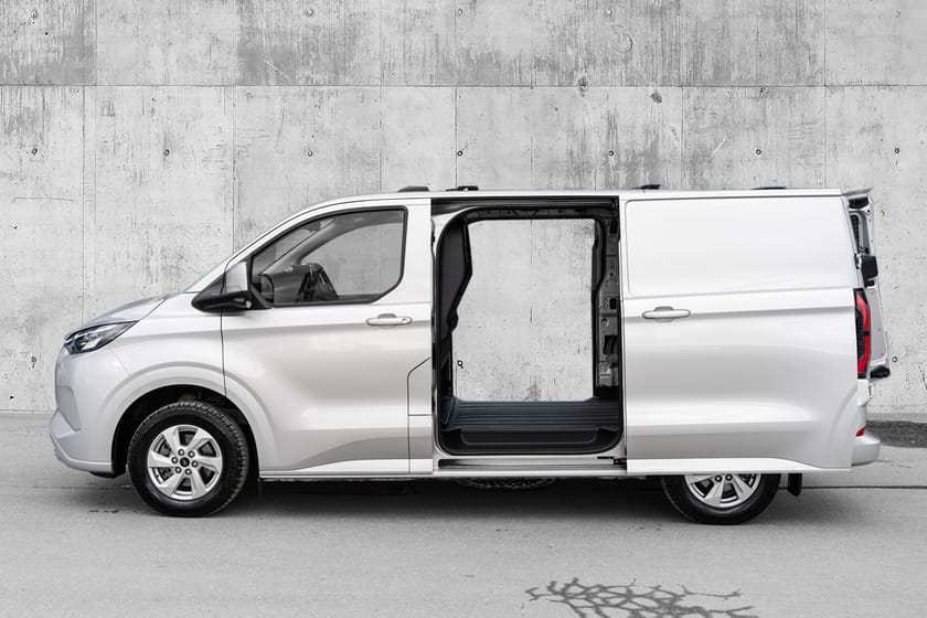 Bilde 4 av Ford E-Transit Custom 320 L1 Limited Topp Utstyrt/Komfortvegg/Krok