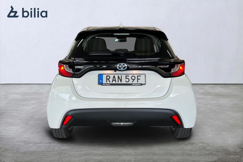 Bild 5 av Toyota Yaris Hybrid 1,5 5D Active - NYSERVAD - NYA DÄCK - NY BES