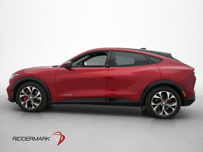 Bild 5 av Ford Mustang Mach-E Long Range AWD Pano 360° B&O Skinn