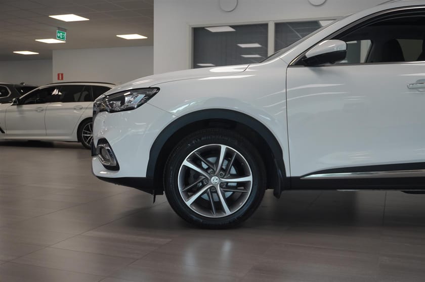 Bild 4 av MG EHS PHEV Luxury Pano 360 CarPlay