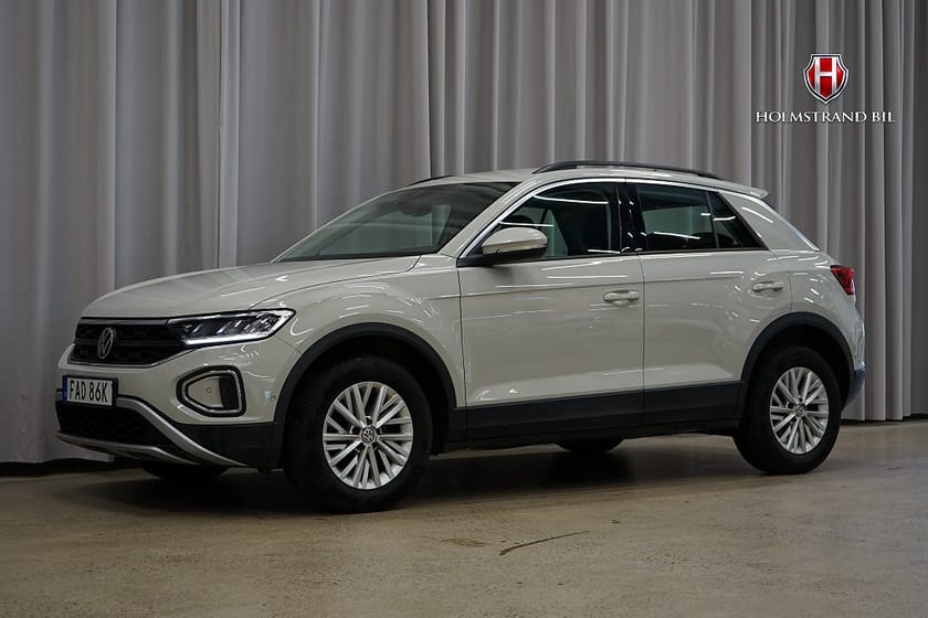 Bild 3 av Volkswagen T-Roc 1.5 TSI 150hk Cockpit Adaptiv-fart P-sensorer Carplay
