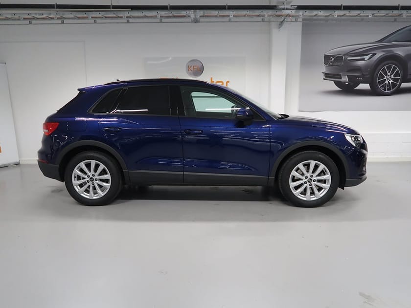 Bild 5 av Audi Q3 45 TFSI e Proline V-Däck ingår Cockpit-Drag-Kamera-CarP
