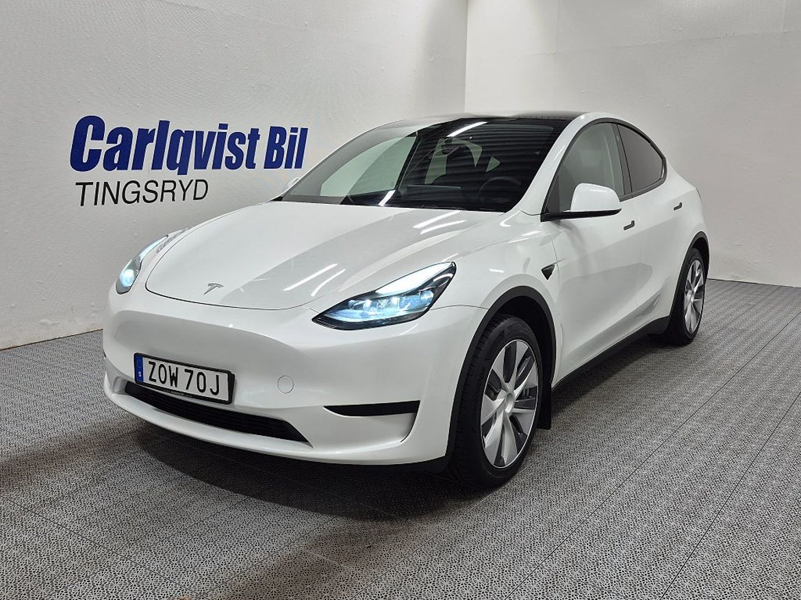 Tesla Model Y 2024
