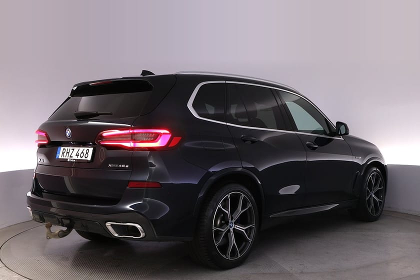 Bild 5 av BMW X5 xDrive45e iPerformance M-Sport Pano Drag Elstol AdapFarth Kamera